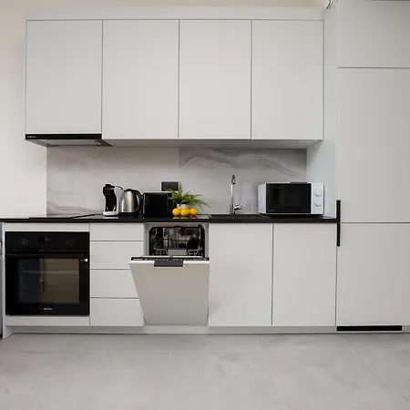 Apartment Towarowa Towers Warsaw Apartments With Parking & Ac By Renters Prestige *