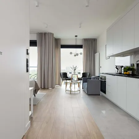 Apartment Towarowa Towers Warsaw Apartments With Parking & Ac By Renters Prestige