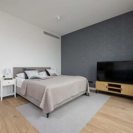 Towarowa Towers Warsaw Apartments With Parking & Ac By Renters Prestige Apartment Warschau
