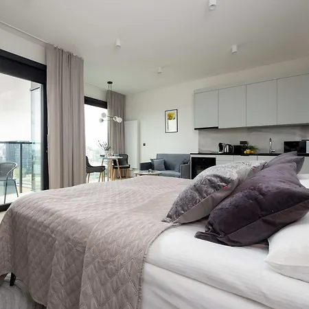 Apartment Towarowa Towers Warsaw Apartments With Parking & Ac By Renters Prestige Warschau